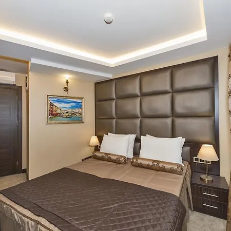 Romeo 5* Isztambul