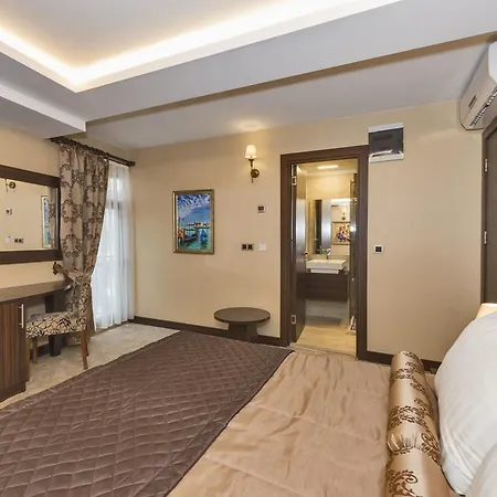 Hotel Romeo 5*