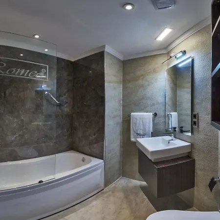 Romeo 5* Isztambul